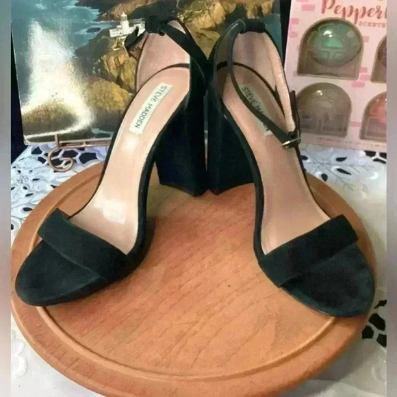 Steve Madden Women's Carrson Block Heel Black Suede Sandal Size 9.5 M - Picture 8 of 14